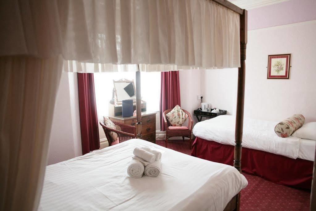 Hamilton Court Hotel 체스터 외부 사진